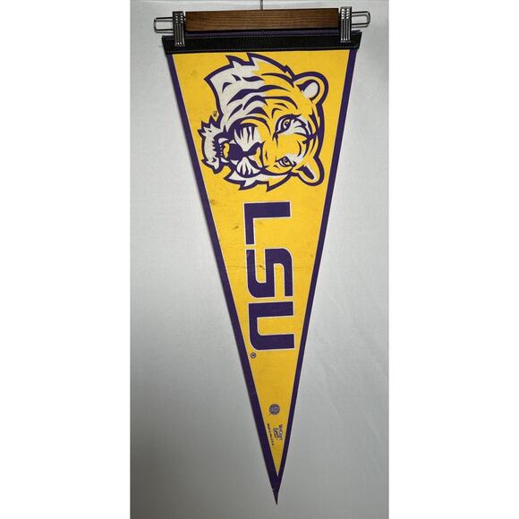 LSU TIGERS SEC 12X30 FOOTBALL VINTAGE NCAA PENNANT Made In USA - Picture 1 of 5